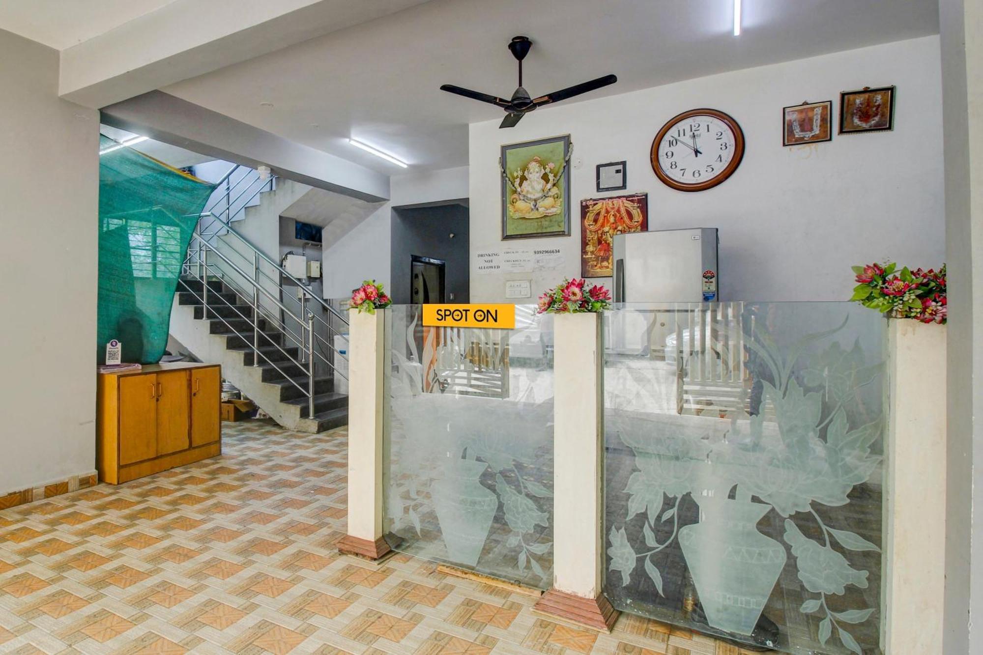 Spot On Sankalp Residency Hotel Haidarábád Kültér fotó